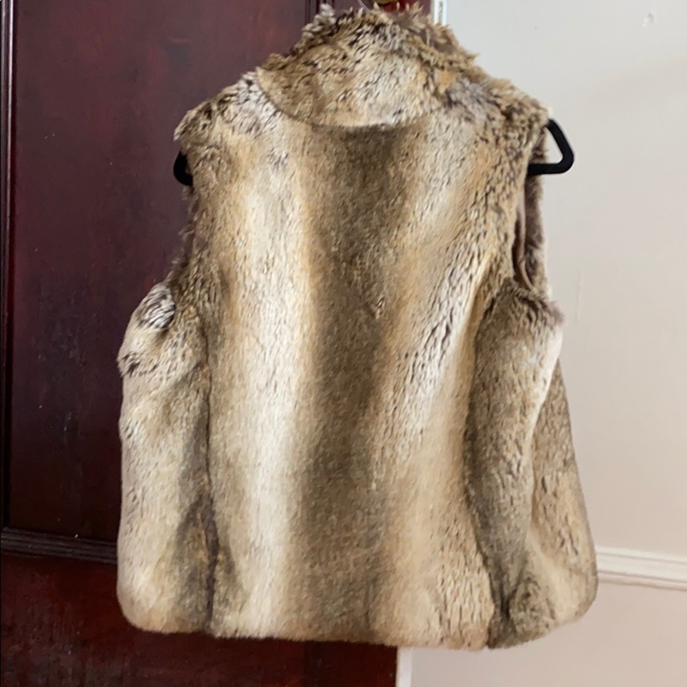 Faux fur vest from Wild Instinct - Picture 2 of 3